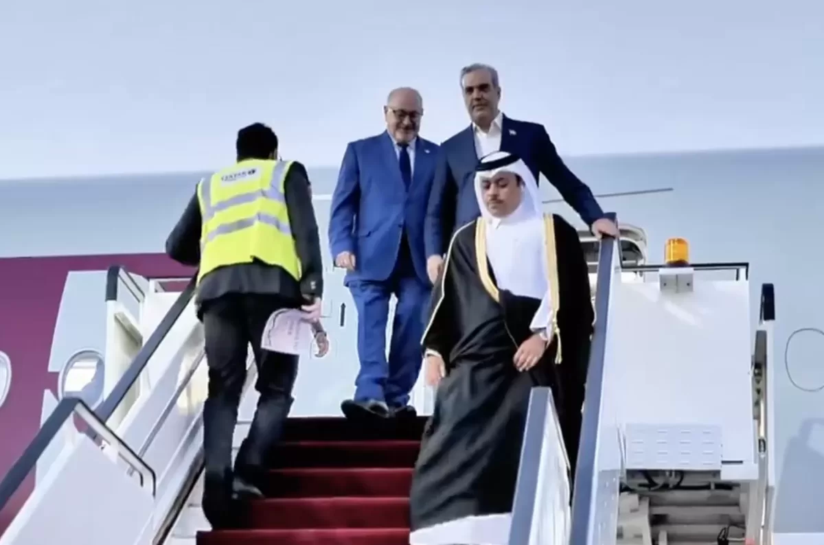 Abinader llegando a Doha, Qatar